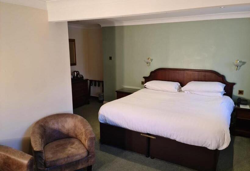 هتل The Izaak Walton Country House