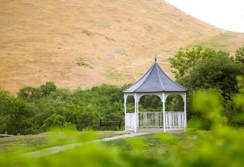 هتل The Izaak Walton Country House