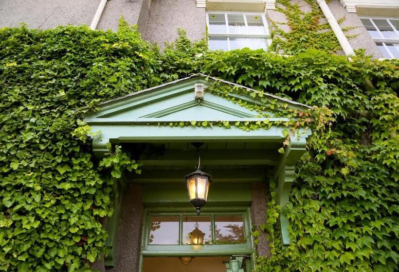 هتل The Izaak Walton Country House