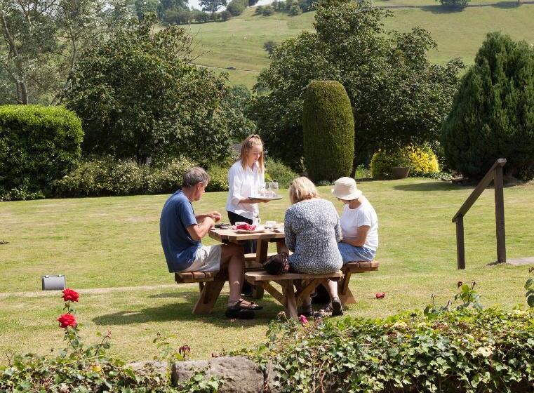 هتل The Izaak Walton Country House