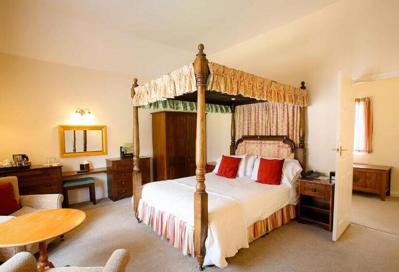 هتل The Izaak Walton Country House