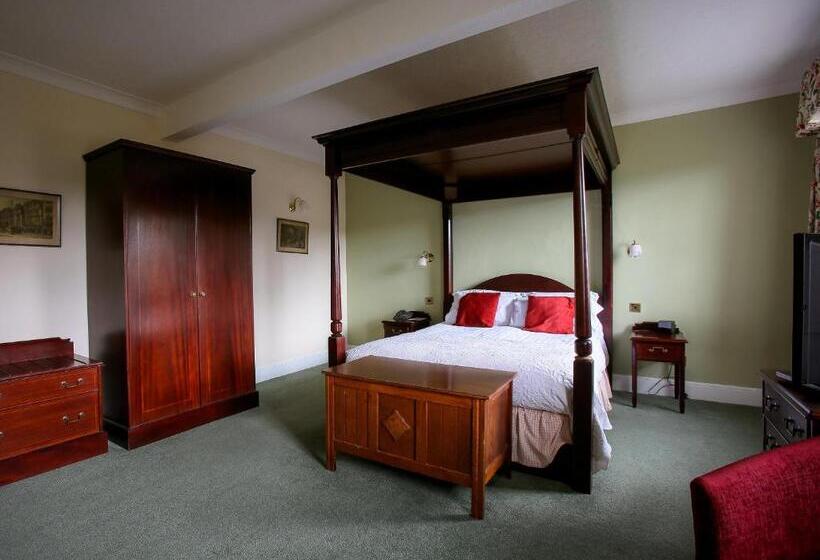 هتل The Izaak Walton Country House
