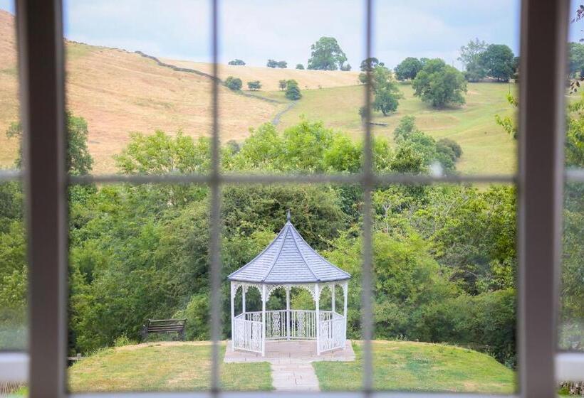 هتل The Izaak Walton Country House