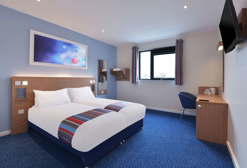 هتل Travelodge Worthing Seafront