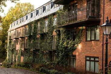 هتل Bredbury Hall