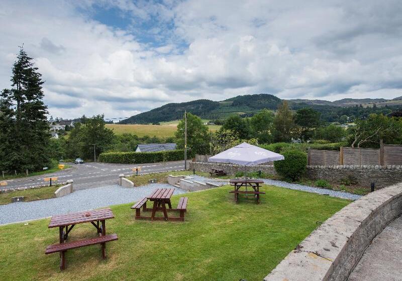 Hotel Craigvrack  And Restaurant Near Pitlochry Hospital