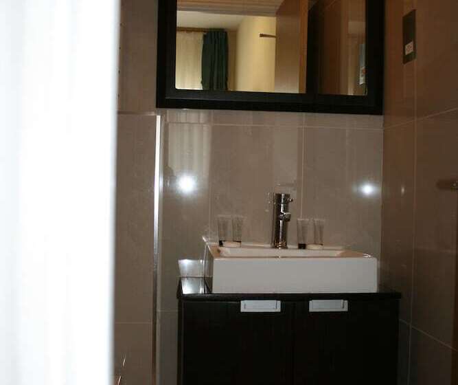 Fotos del hotel Cromwell International Hotel:  30