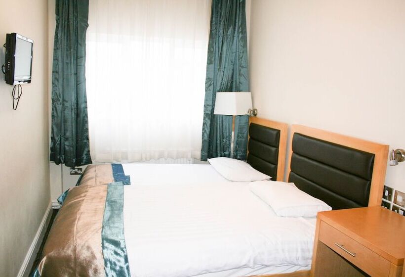 Fotos del hotel Cromwell International Hotel:  2