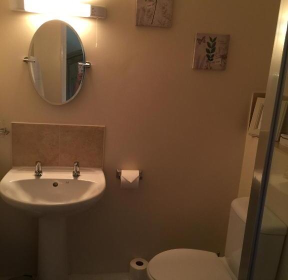 فندق Greyhound Country Inn