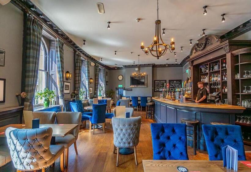 هتل Rooms By Bistrot Pierre At The Crescent Inn