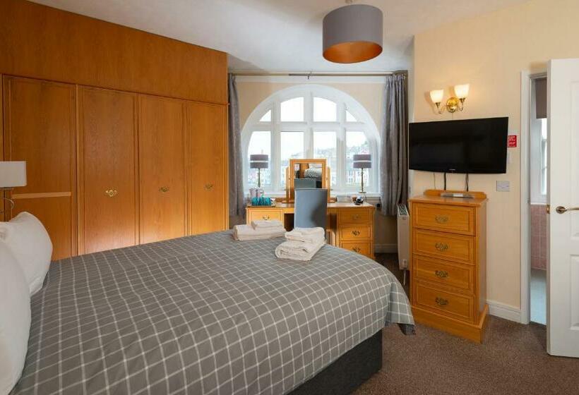 בית מלון כפרי The Crown