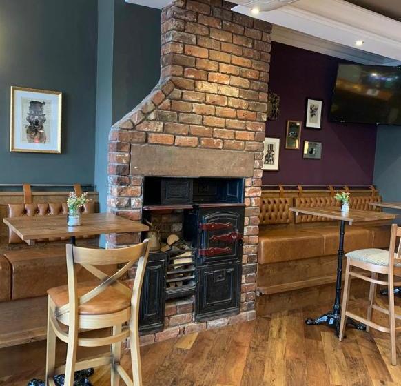 酒店 The Griffin Inn