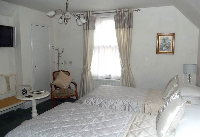 فندق Townhouse