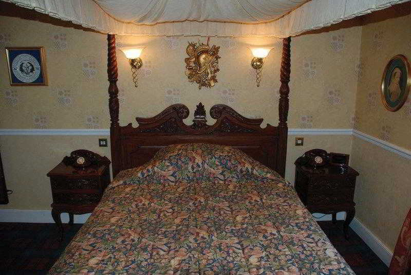 فندق Westwood Lodge