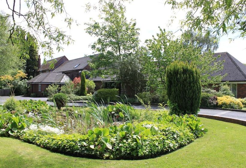 هتل Brook Marston Farm