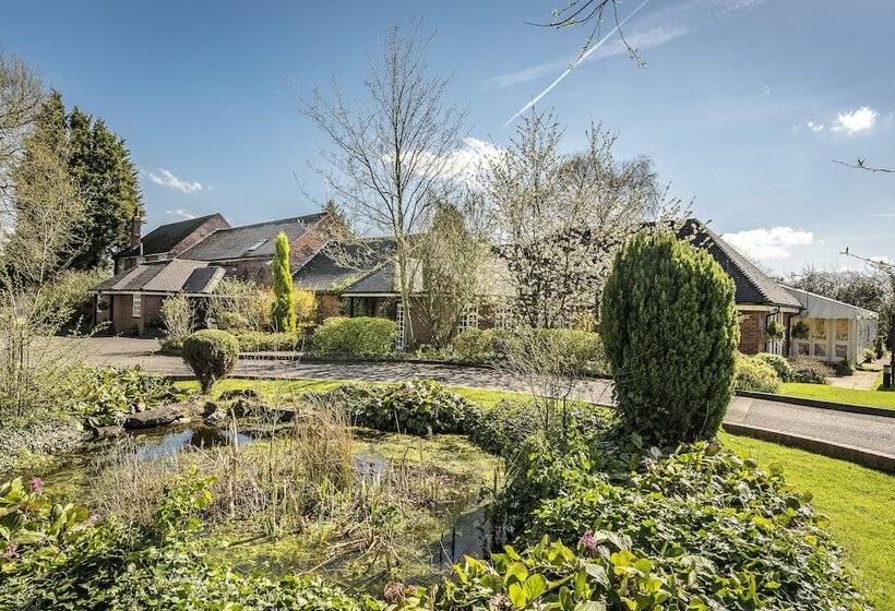 هتل Brook Marston Farm