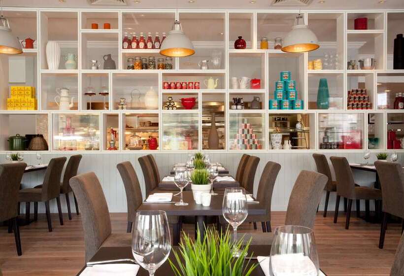 هتل Doubletree By Hilton Coventry