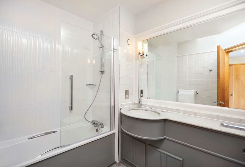 هتل Doubletree By Hilton Coventry