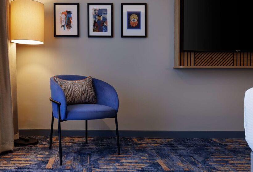 هتل Doubletree By Hilton Coventry