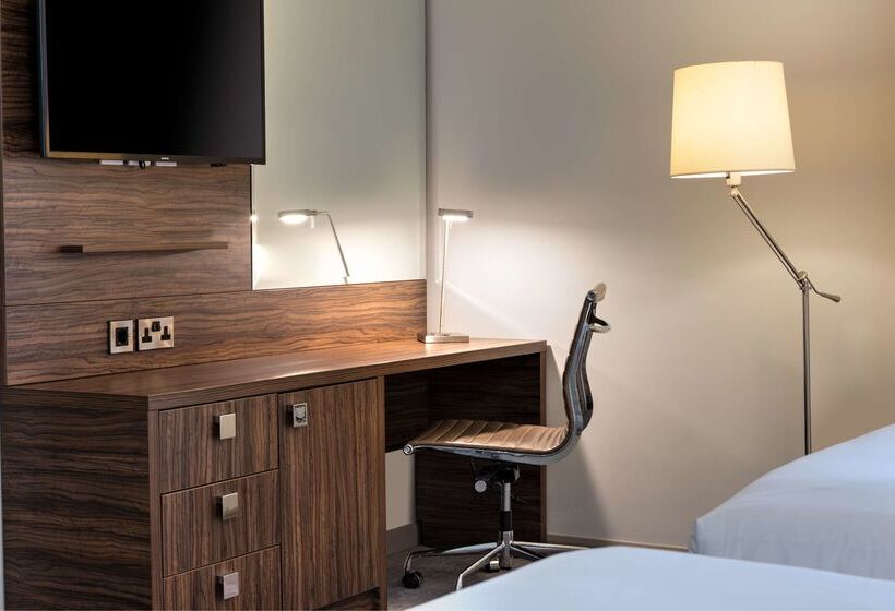 هتل Doubletree By Hilton London Angel Kings Cross