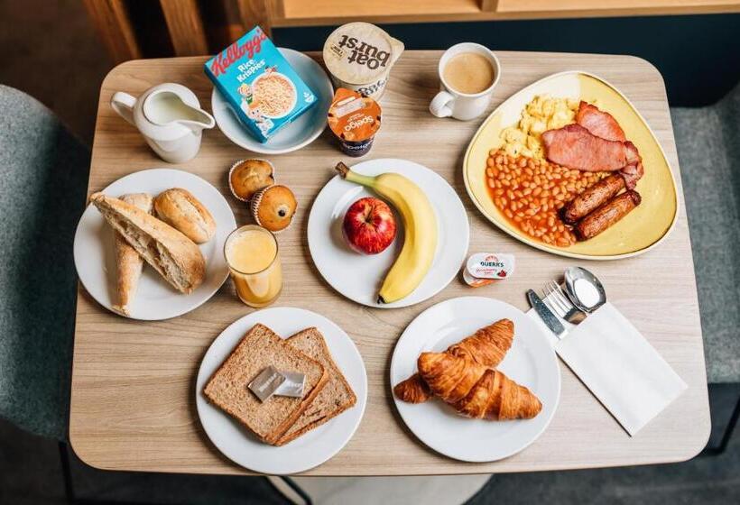 فندق Holiday Inn Express Belfast City, An Ihg