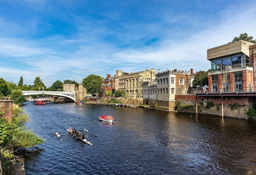 هتل Holiday Inn Express York, An Ihg