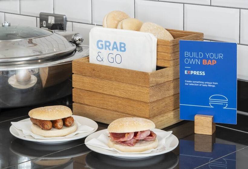 هتل Holiday Inn Express York, An Ihg