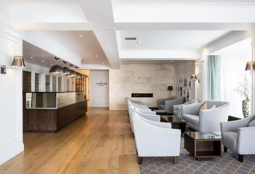 בית מלון כפרי Ivanhoe Inn And