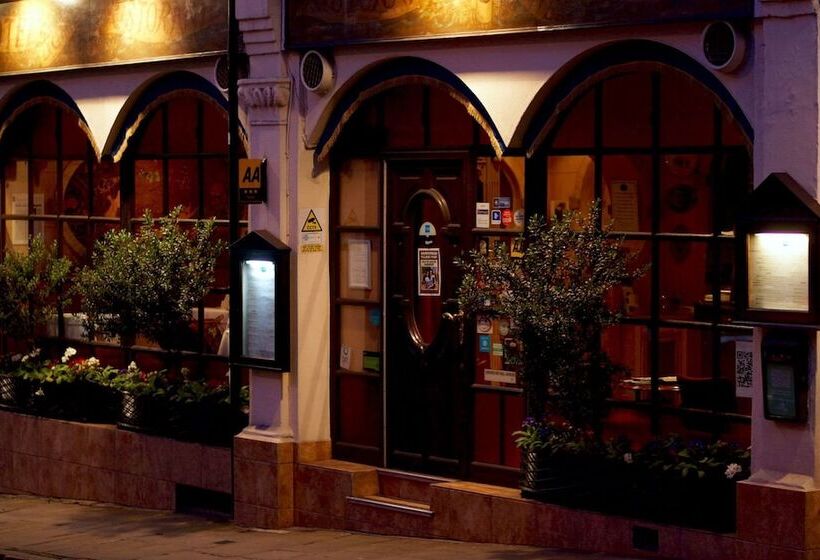 هتل La Gaffe   Bed And Breakfast