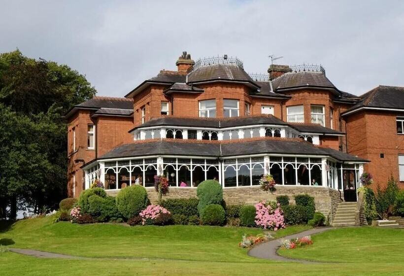هتل Macdonald Kilhey Court