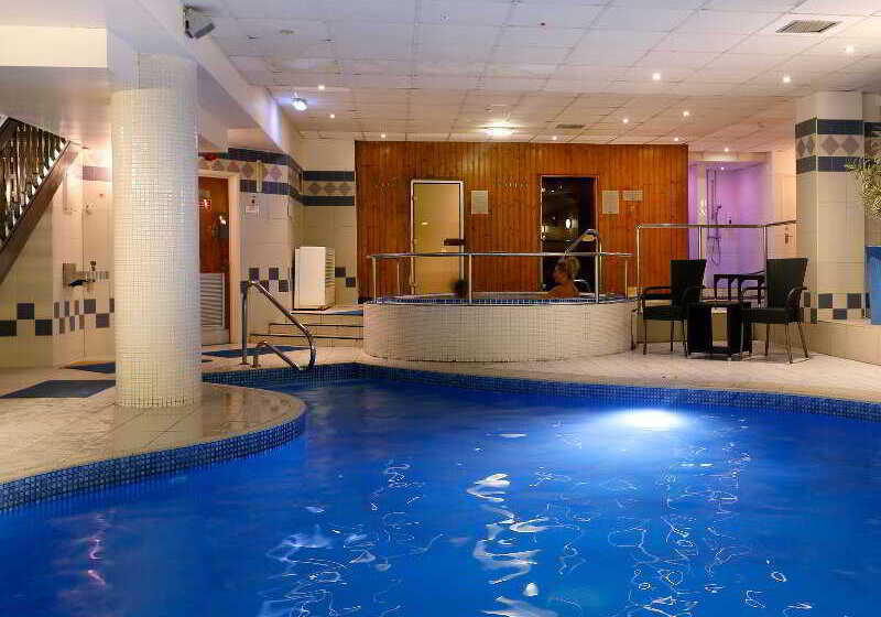 هتل Macdonald Kilhey Court