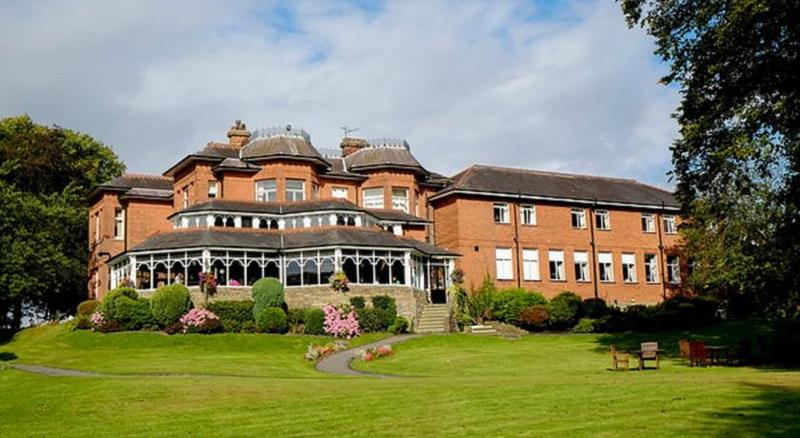 هتل Macdonald Kilhey Court