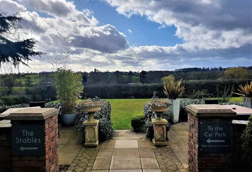 فندق Nuthurst Grange Country House
