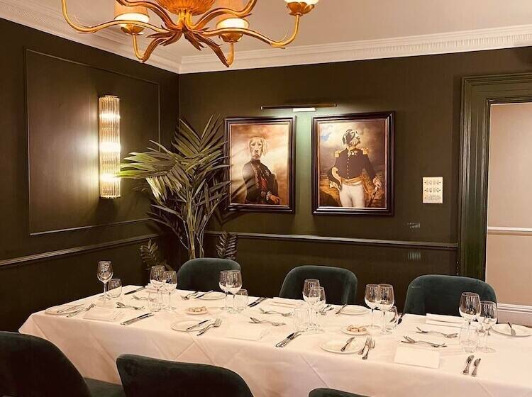 فندق Nuthurst Grange Country House