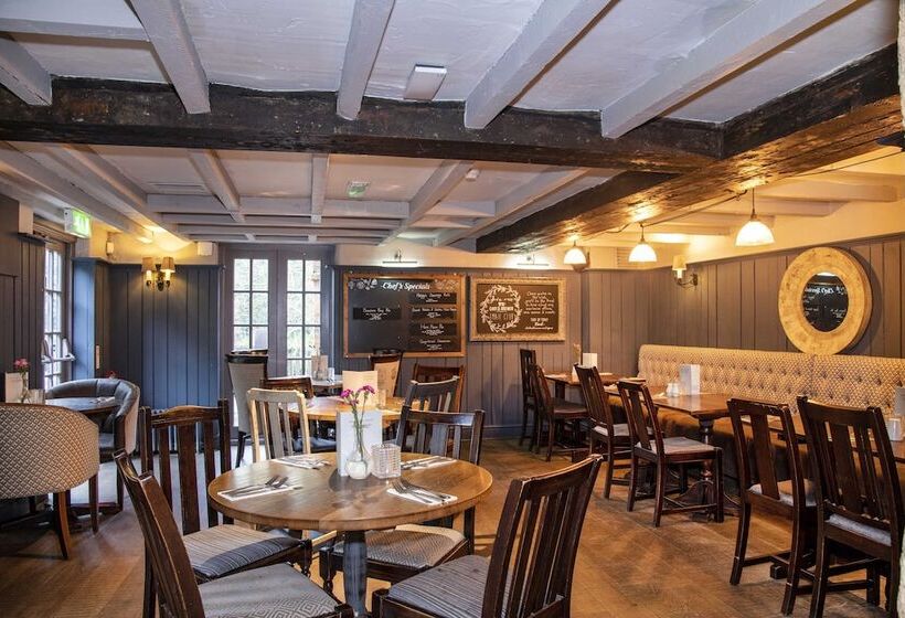 فندق Old Mill By Chef & Brewer Collection