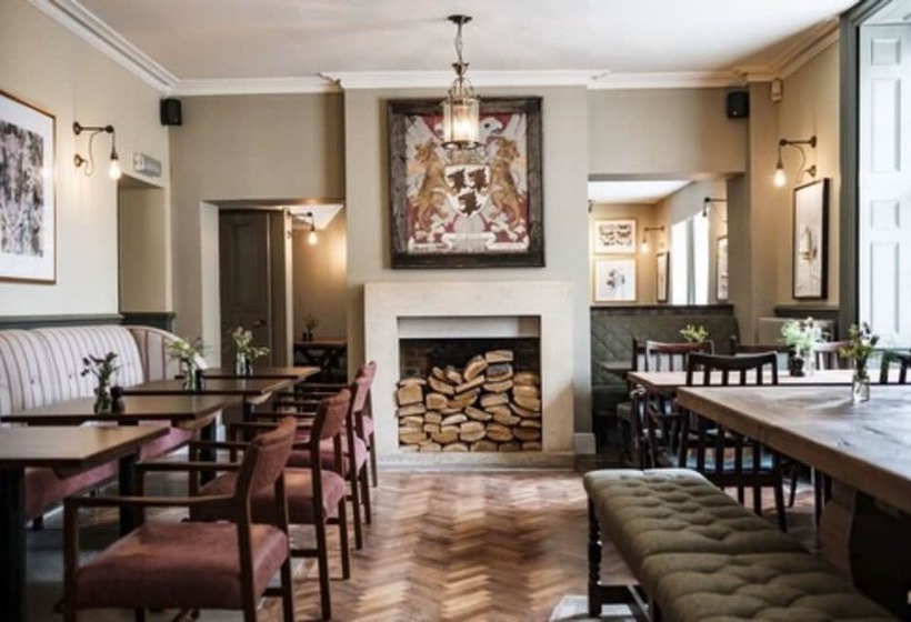 هتل The Methuen Arms