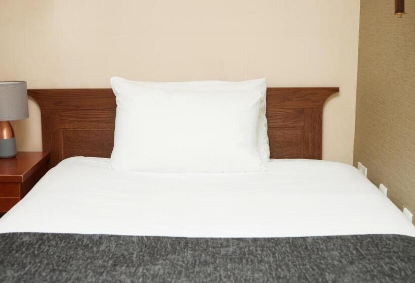 Kings Arms Hotel By Greene King Inns