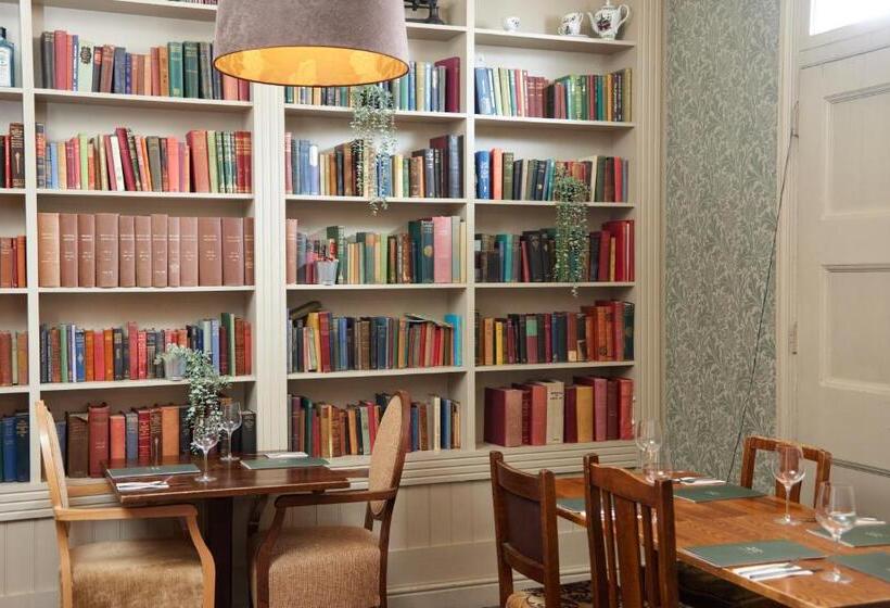 Kings Arms Hotel By Greene King Inns