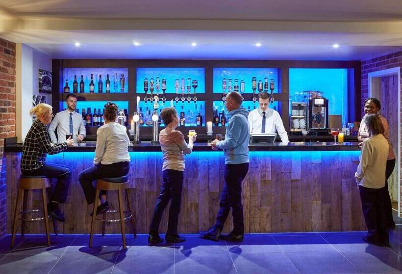 Novotel Manchester West