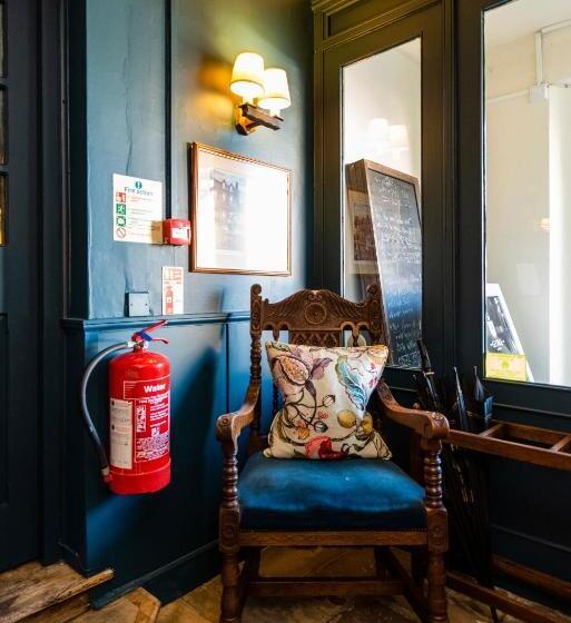 호텔 The George Inn