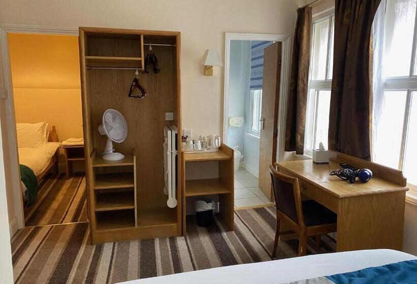 هتل Cardiff Sandringham
