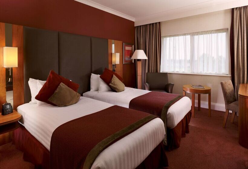 هتل Doubletree By Hilton  Sheffield Park