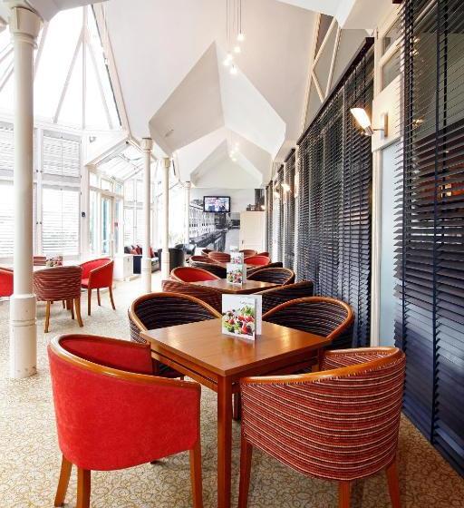 هتل Mercure Wigan Oak