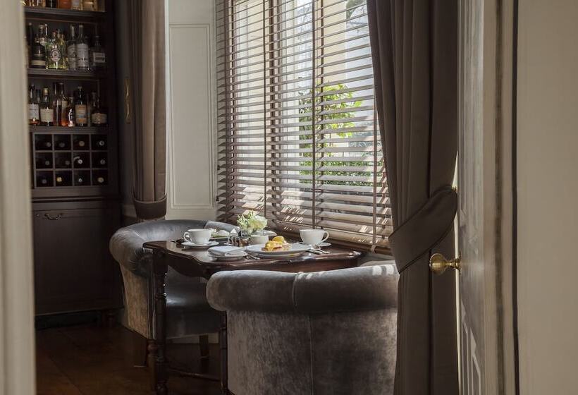 هتل Roseate House London