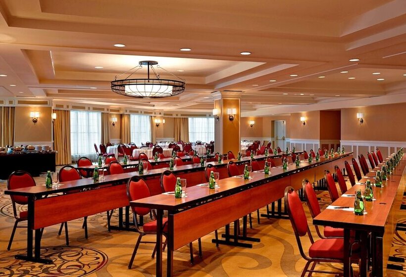 هتل The Algonquin Resort St. Andrews Bythesea, Autograph Collection