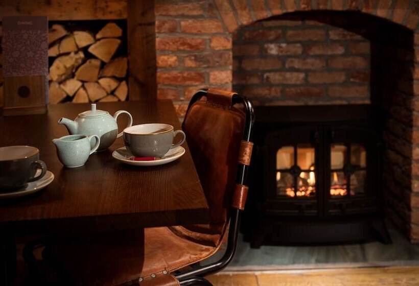 هتل The Ambleside Inn   The Inn Collection Group