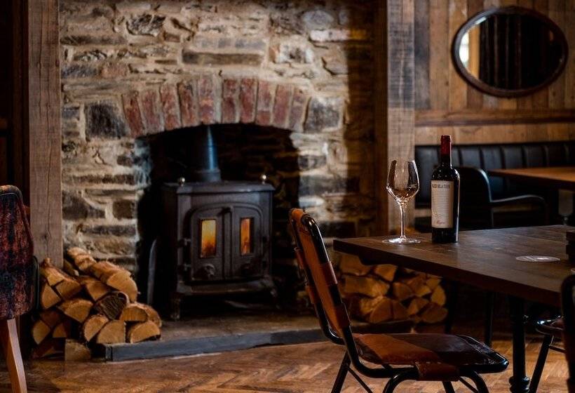 هتل The Ambleside Inn   The Inn Collection Group