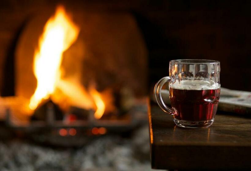 فندق The Royal Oak, Yattendon