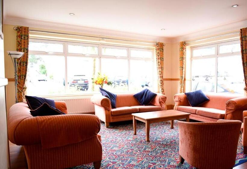 The Riviera Hotel & Apartments   Alum Chine