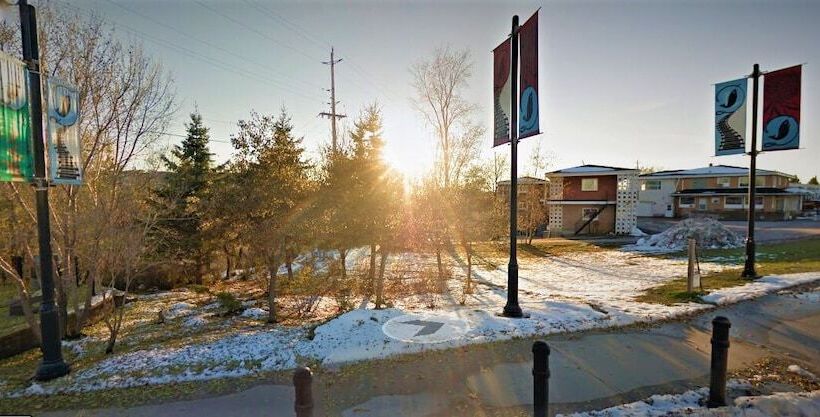 Chalet Inn Motel